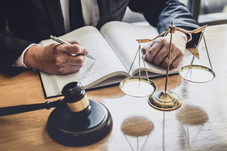 How to Choose Debt Collection Attorney