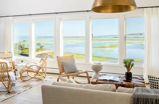 Wild Waves: Functional Coastal Decor Ideas Perfect For Your Beach Home